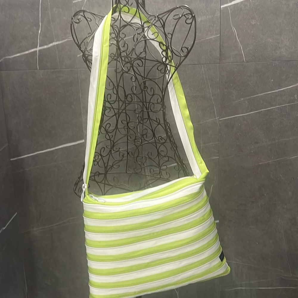 Zip it bag - NWT lime green and white tote